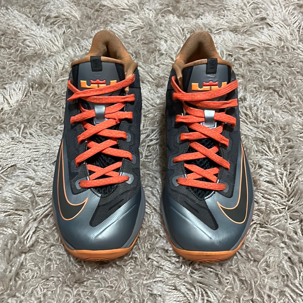 Nike Labron 11 lows! In great used condition. Size 7 youth.